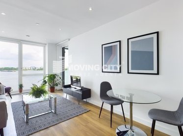 Apartment-under-offer-Royal Docks-london-3025-view1