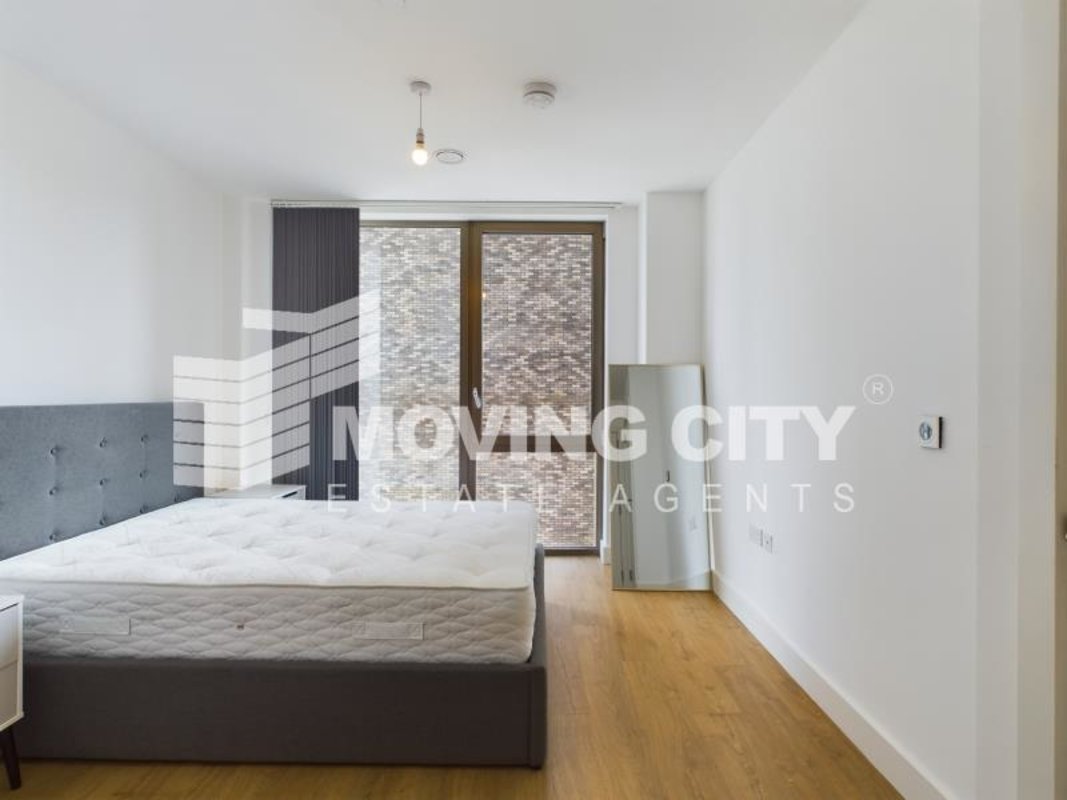 Apartment-let-agreed-Poplar-london-3497-view12