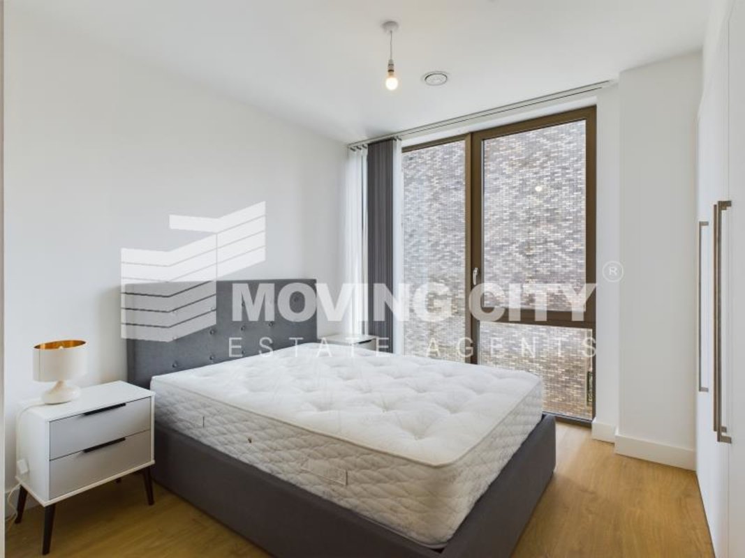 Apartment-let-agreed-Poplar-london-3497-view9