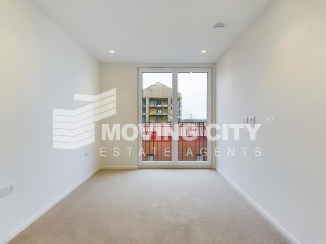 Apartment-let-agreed-Poplar-london-3465-view2