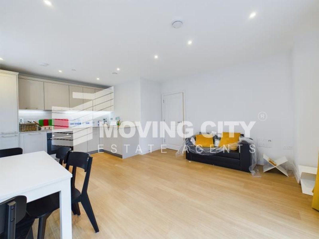 Apartment-let-agreed-Reading-london-3458-view2
