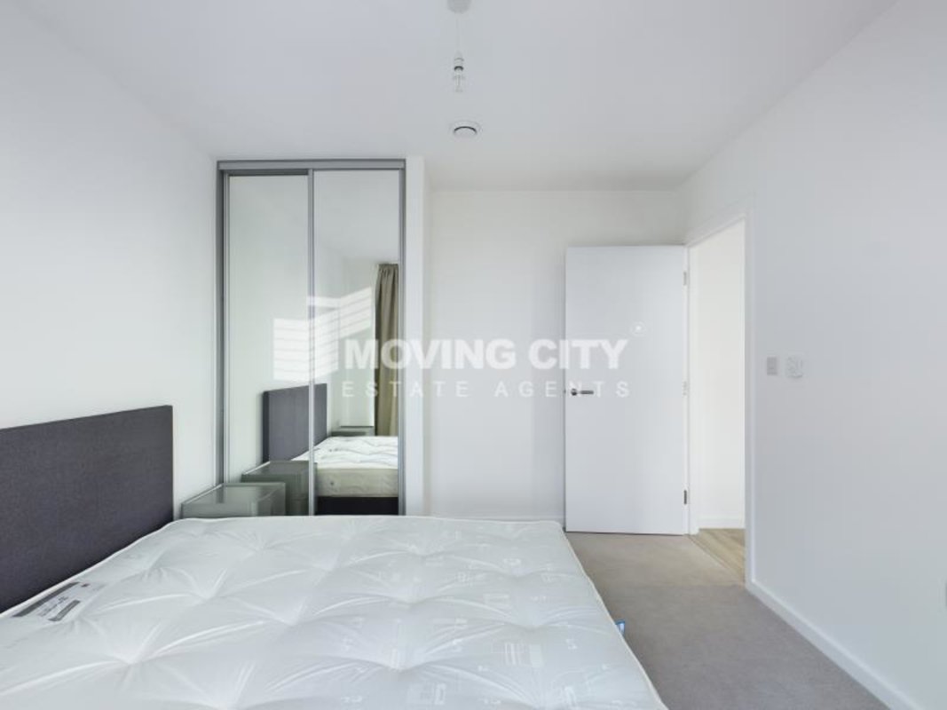 Apartment-let-agreed-Canning Town-london-3179-view8