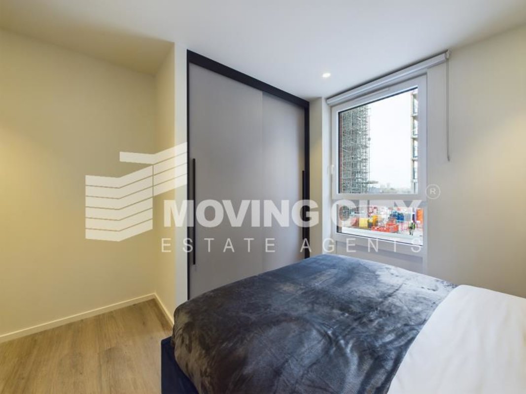 Apartment-let-agreed-Poplar-london-3445-view9