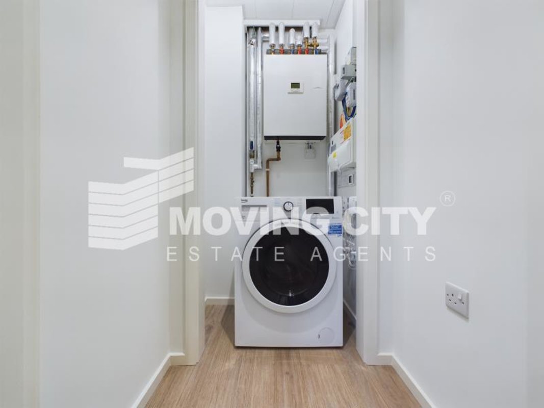 Apartment-let-agreed-Poplar-london-3445-view14