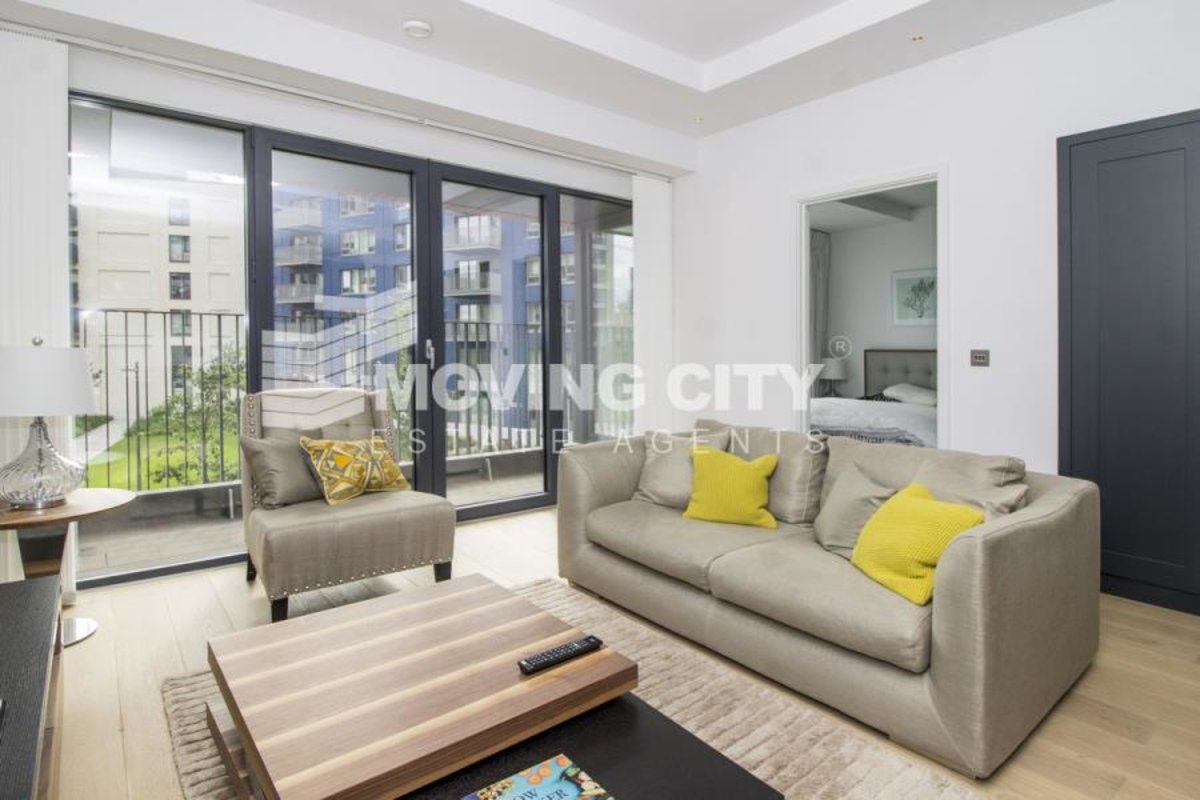 Flat-under-offer-Canning Town-london-3260-view2