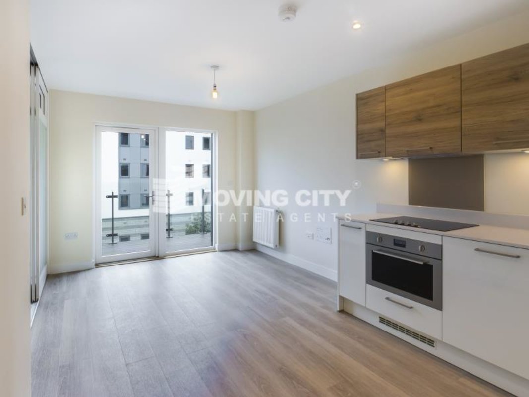 Flat-let-agreed-Gilingham-london-3414-view2