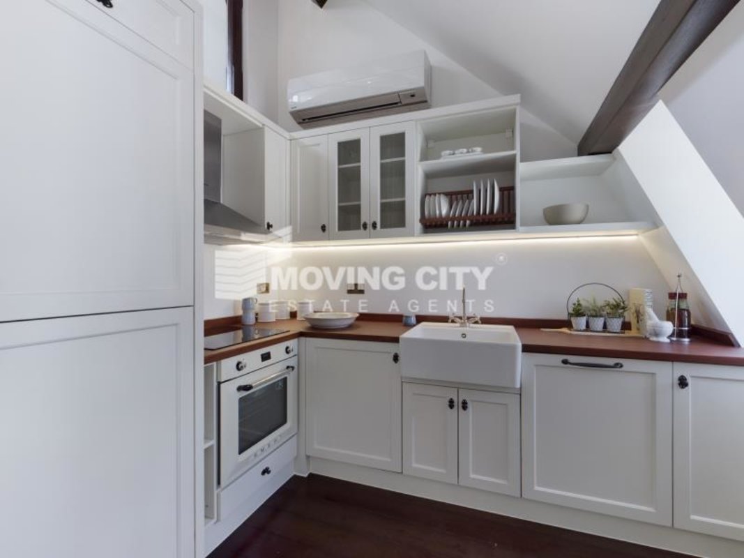 Apartment-let-agreed-Fitzrovia-london-3111-view3