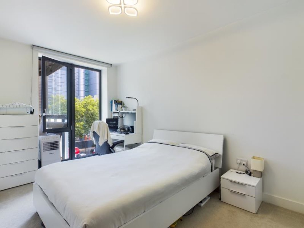 Flat-let-agreed-Poplar-london-3302-view4