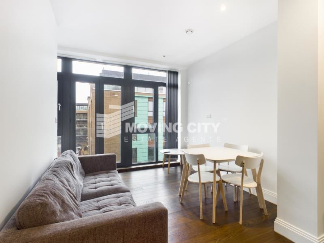 Apartment-let-agreed-Uxbridge-london-3351-view1