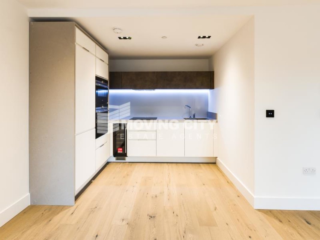 Flat-let-agreed-Vauxhall-london-3410-view1