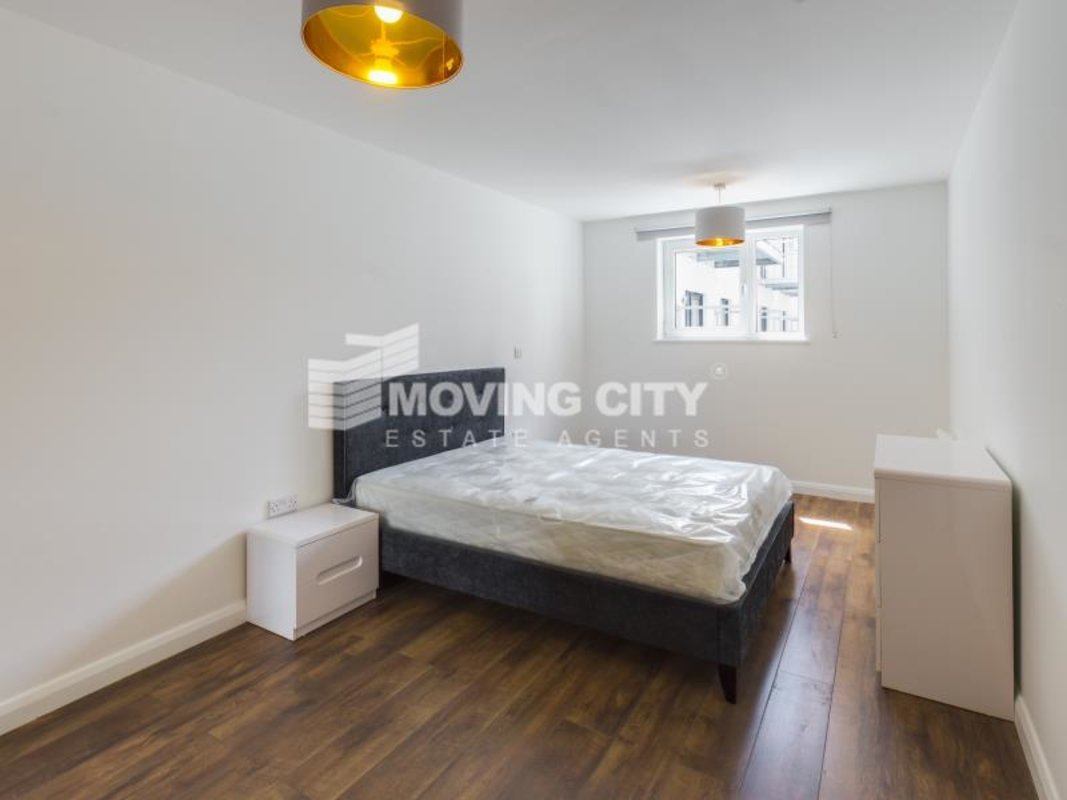 Apartment-let-agreed-Slough-london-3181-view4
