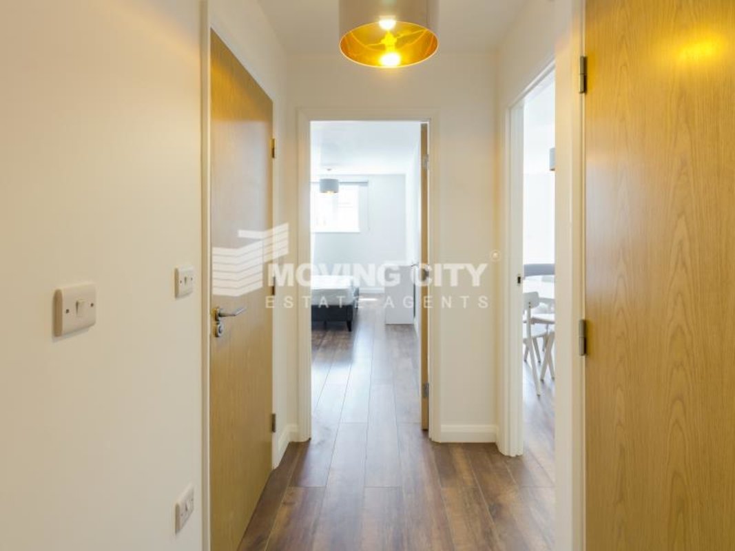 Apartment-let-agreed-Slough-london-3181-view3