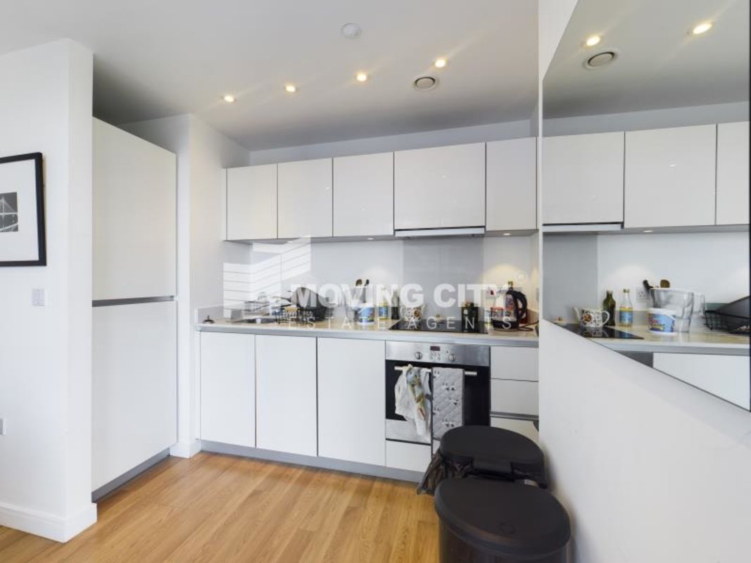 Apartment-let-agreed-Woodberry Park-london-3369-view3