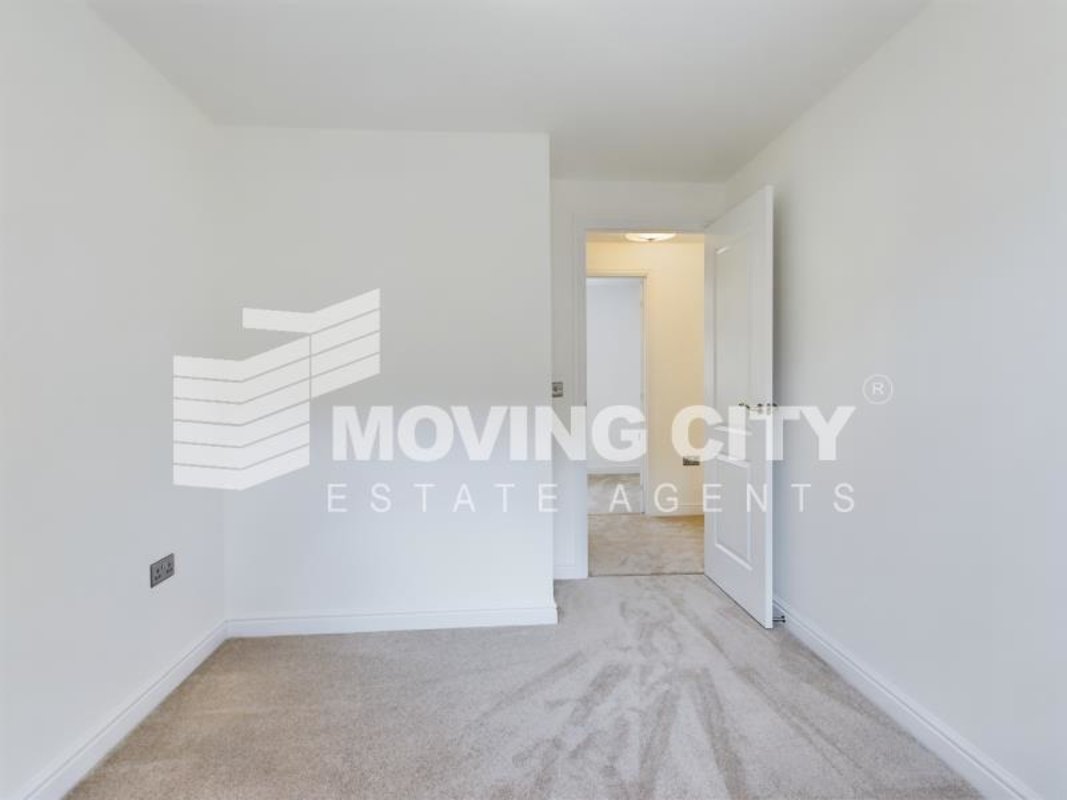 Detached-to-rent-Fleet-london-3502-view16