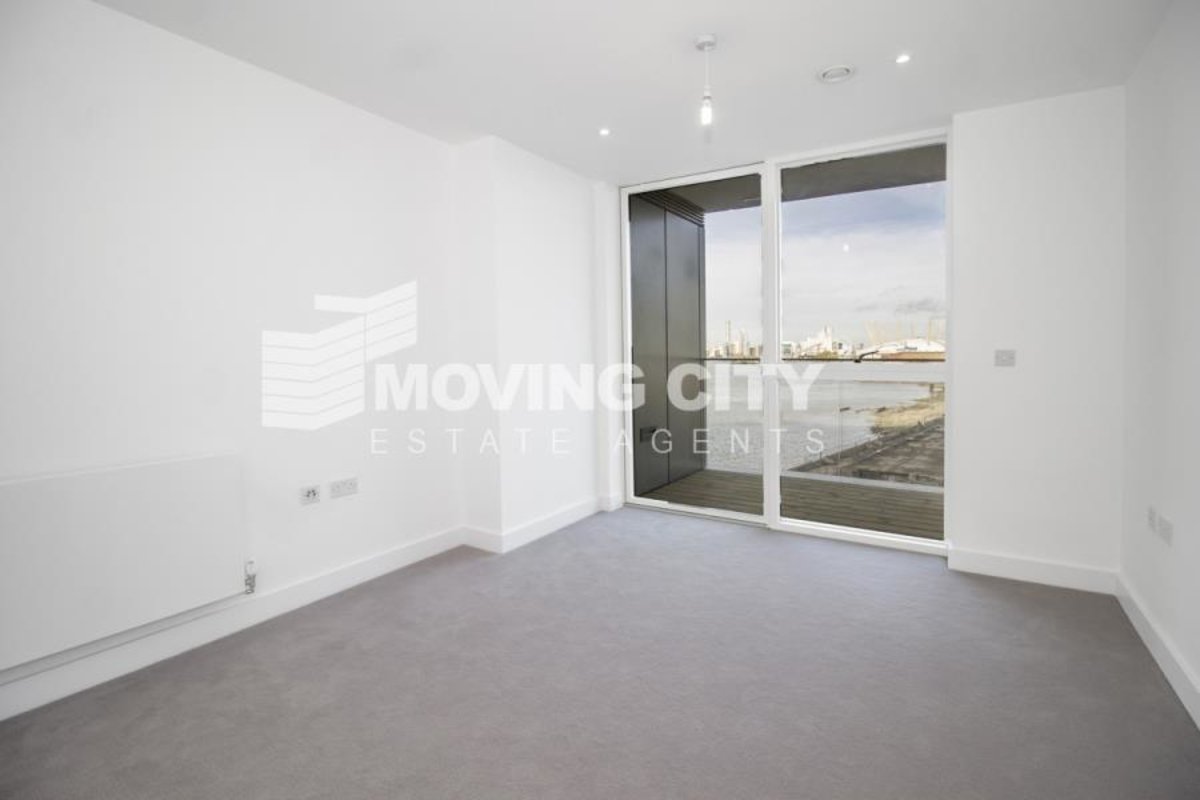 Flat-let-agreed-Greenwich-london-3413-view6